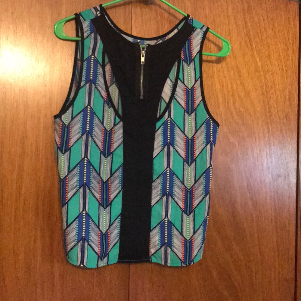 Geometric Tank - Picture 2 of 3